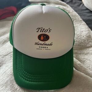 5/25$ or 10/40$ 

Tito's Green Baseball Cap with Adjustable Strap